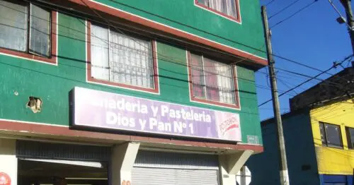 PANADERIA Y PASTELERIA DIOS Y PAN PANADERIA Y PASTELERIA DIOS Y PAN